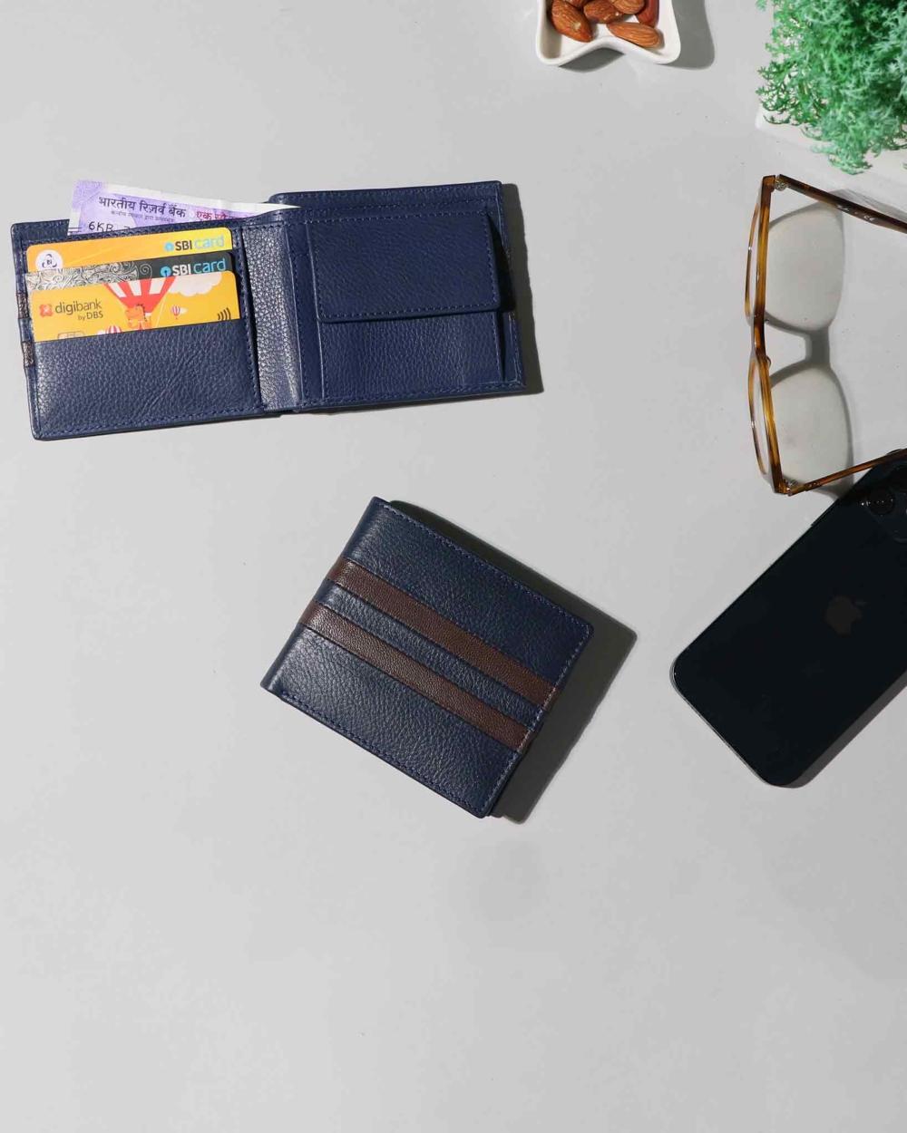 The Guna Men's Slimfold Leather Wallet